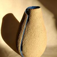 Cut vessel/stoneware /30cn
