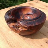 Turned Bowl Form in Yew