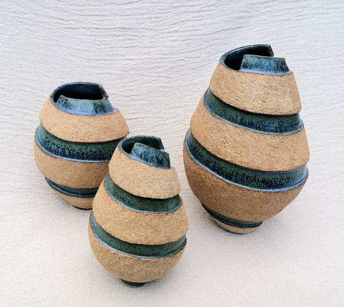Blue coil vessels/stoneware/25,20&15 cm