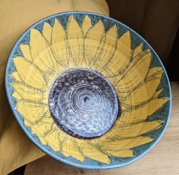 Large stoneware 'Look to the sun' bowl