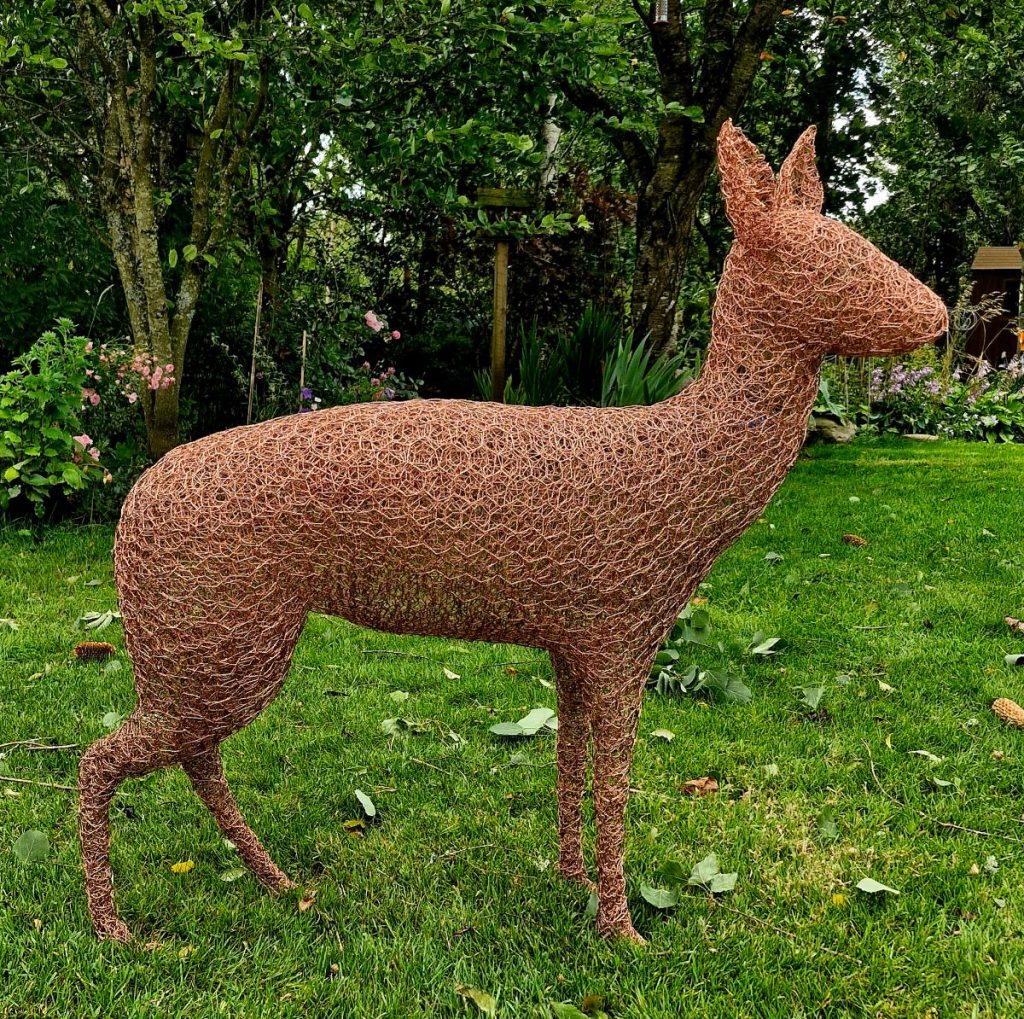 Roe deer / Wire / Lifesize
