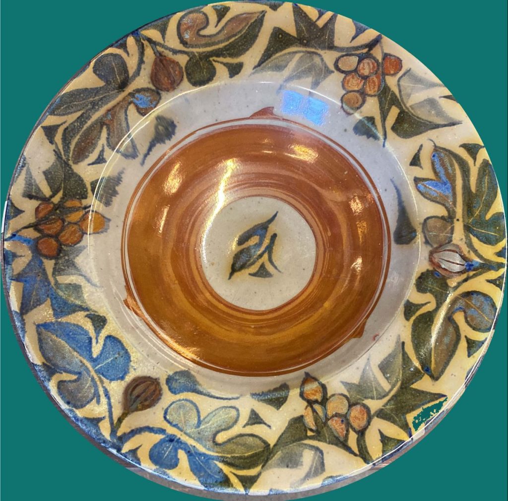 vine and fig /earthenware lustreware / 36cm