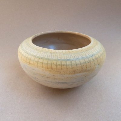 Large Sandy Zigzag bowl/ Stoneware/ 17 x 12cm