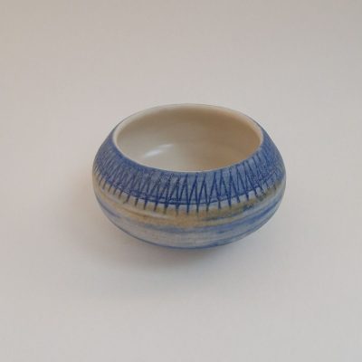 Blue zigzag bowl/Stoneware/9 x 7cm