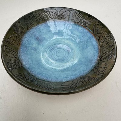 Leaf ring/stoneware/21cm diam , 6.5cm high